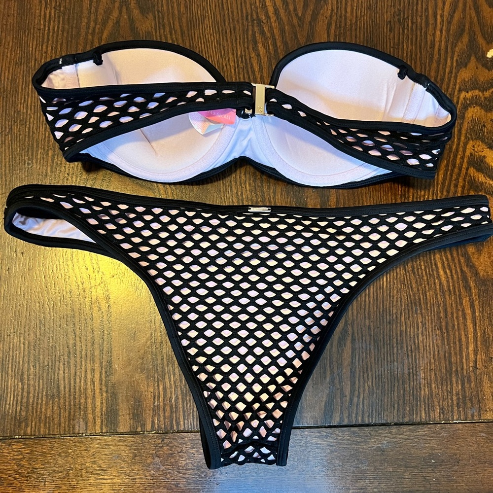 Victoria secret bikini like new condition. Size 36b top and large bottom